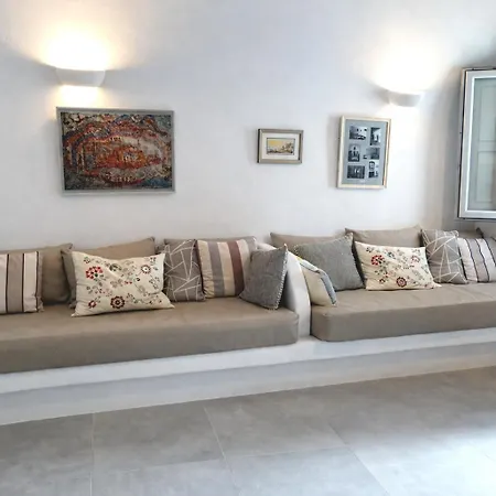 Yposkafo - - Santorini Тира