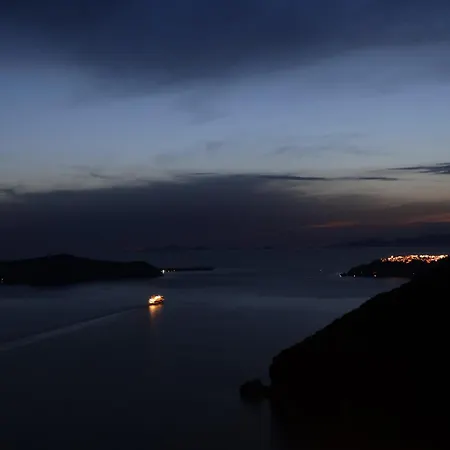 Yposkafo - - Santorini *