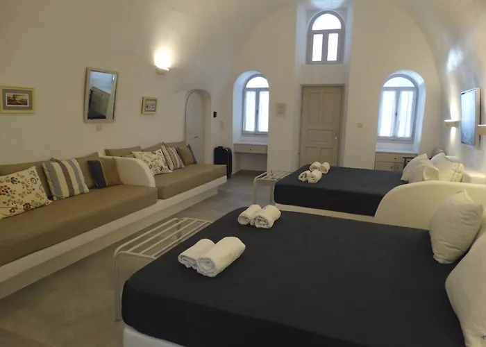 Yposkafo - - Santorini