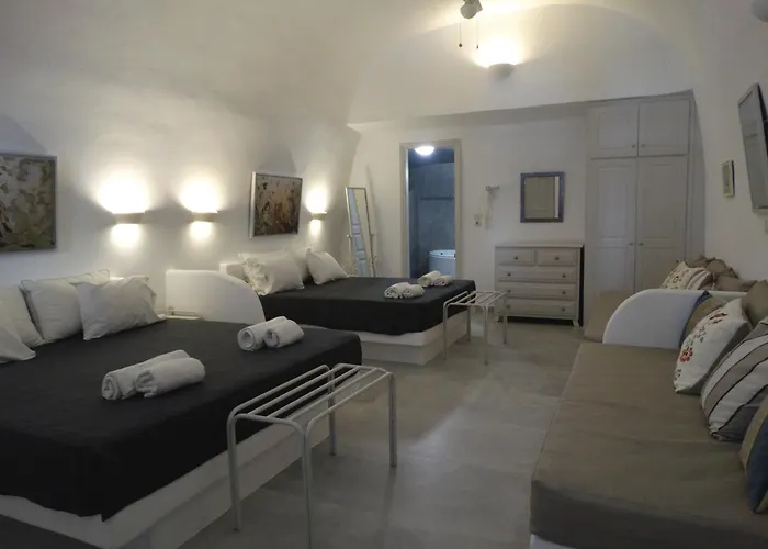 Yposkafo - - Santorini Дом отдыха *