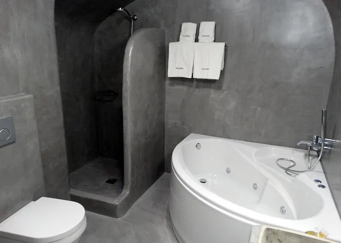 Yposkafo - - Santorini * Тира