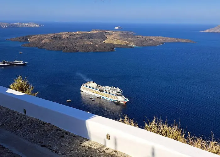 Yposkafo - - Santorini Тира