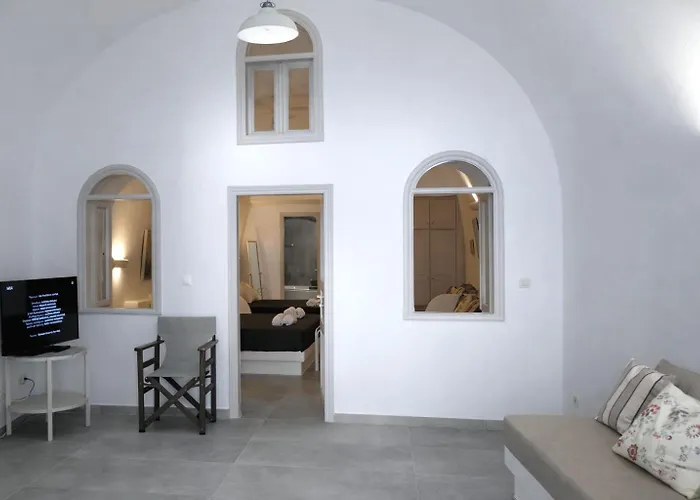 Yposkafo - - Santorini *