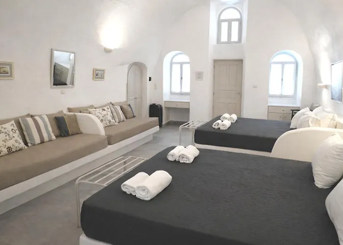 Yposkafo - - Santorini